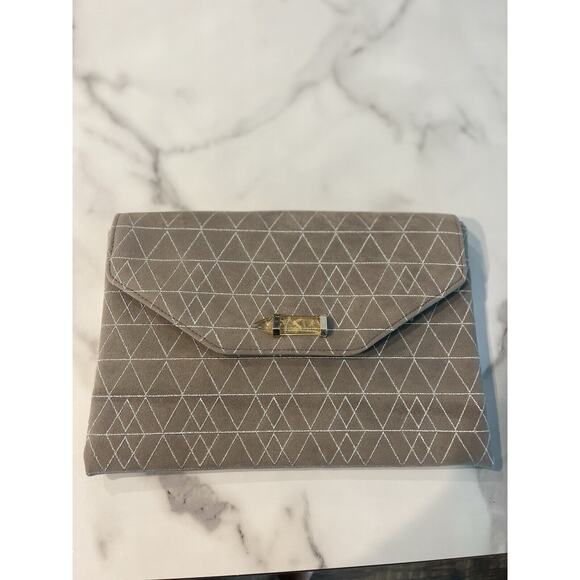 Stella and Dot Clutch Grey Silver Geometric Faux Suede Always by Side Handbag - Picture 1 of 5